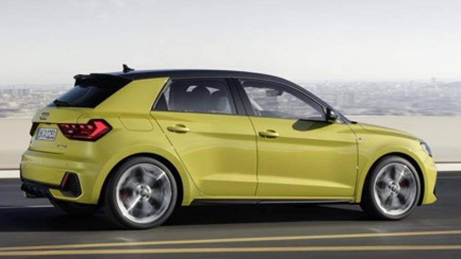 Più grande, sportiva e versatile Audi A1 è ricca